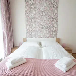 Kora Apartmán